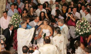 Read more about the article Greek Wedding Customs and Traditions