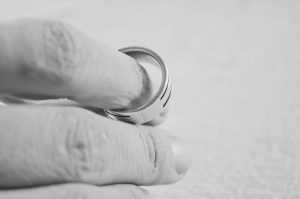 Read more about the article Are There Any Advantages To Being First To File For Divorce?