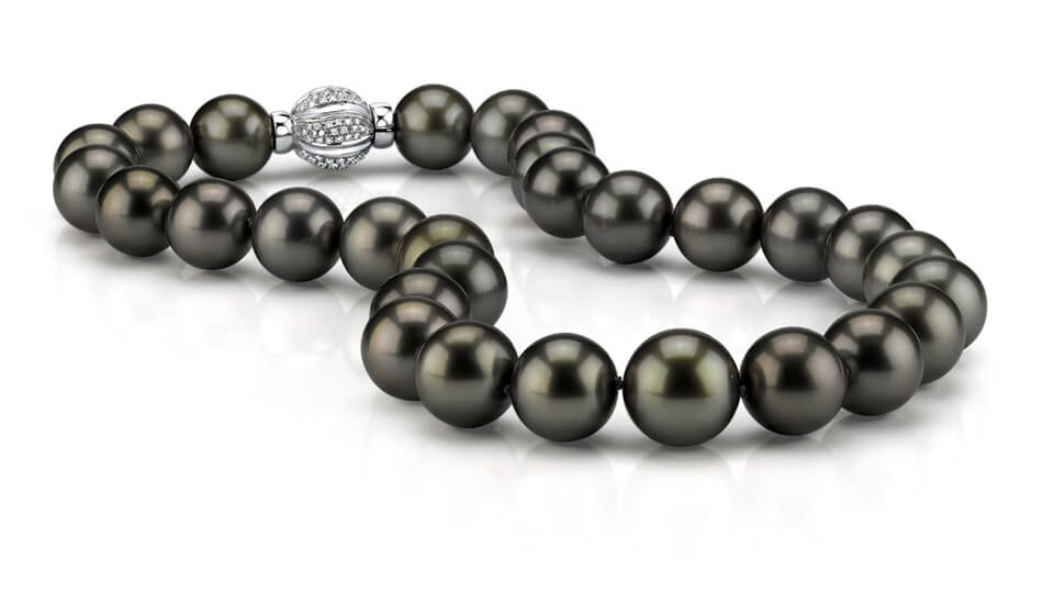 You are currently viewing Majestic, Mysterious, Magnificent: Discover Black Pearls