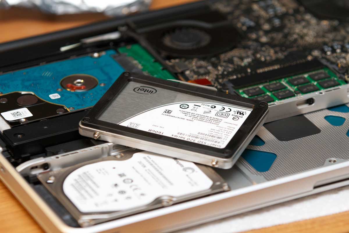 You are currently viewing The Major Differences between SSDs and HDDs