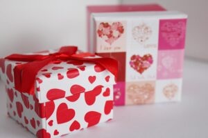 Read more about the article 10 Creative Gift Ideas on Valentine’s Day