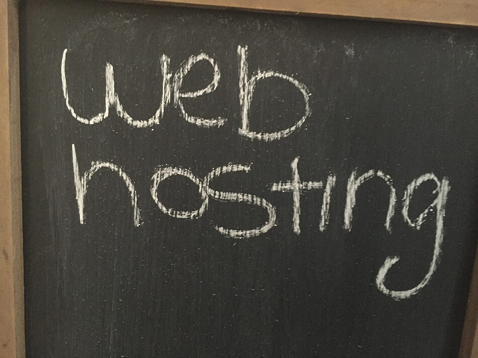 You are currently viewing Blogging Basics: How To Choose A Web Host