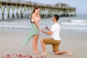 Read more about the article Are You Planning To Pop The Big Question? Here Are 5 Expert Tips On How You Can Plan The Perfect Proposal