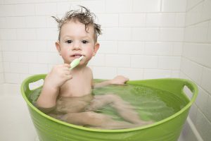 Read more about the article 7 WAYS TO MOTIVATE YOUR KIDS TO BRUSH THEIR TEETH