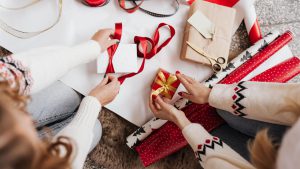 Read more about the article 3 Holiday Gift Ideas to Give the Women in Your Life