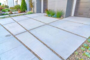 Read more about the article Maximizing Your Concrete Driveways Lifespan: An In-Depth Guide to Cleaning and Maintenance