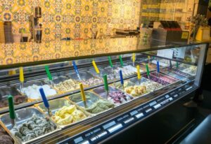 Read more about the article Gelato Showcase Freezers for Sale: How to Choose the Perfect Model