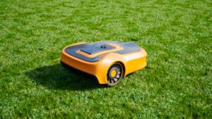 Read more about the article Wireless Robot Mower Australia: The Future of Effortless Lawn Care